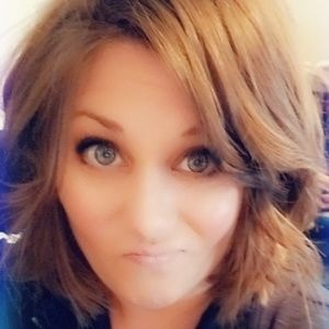 Meet your Posher, Lea